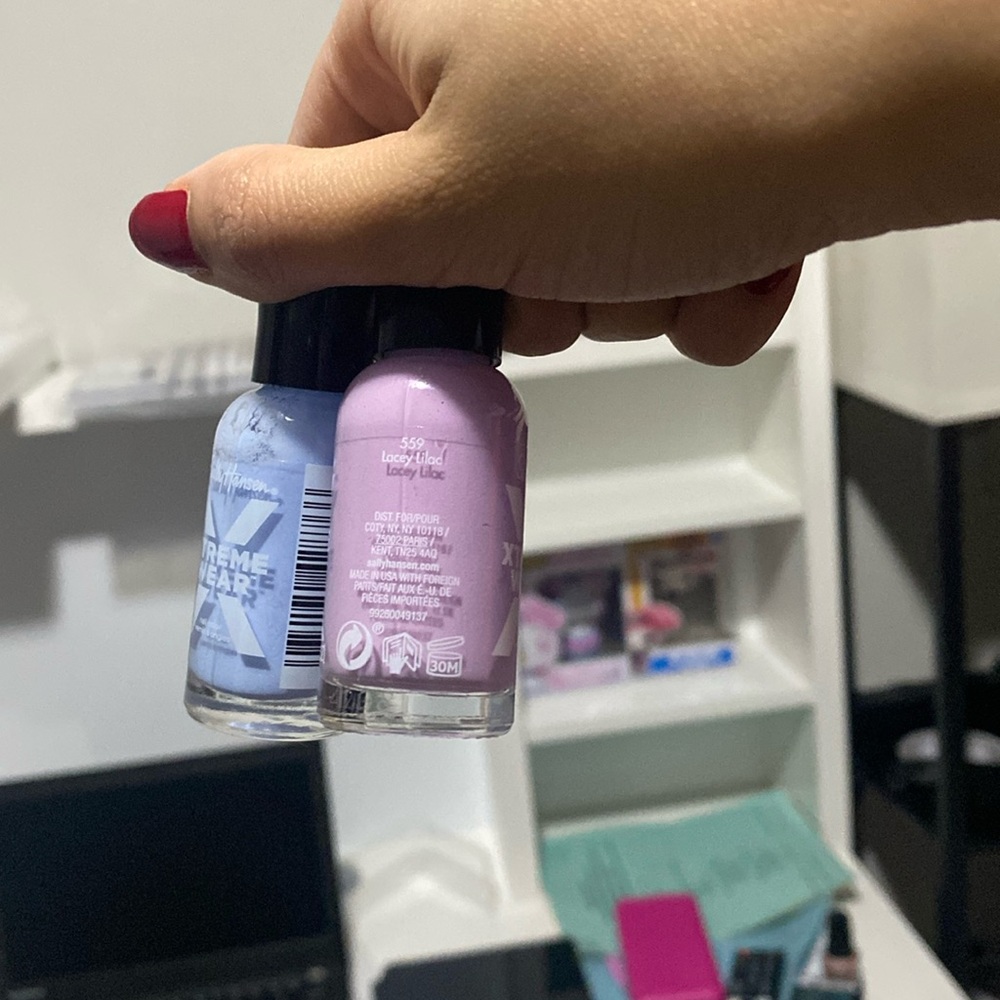 2 cuticle blue and violet
